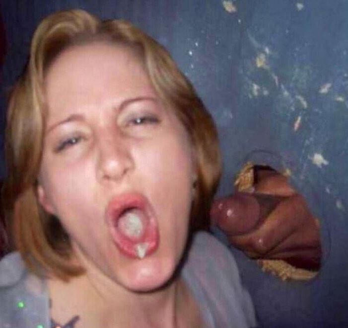 Les femmes de Gloryhole aiment le sperme