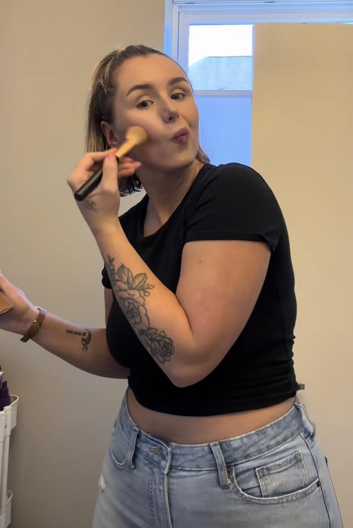 Sexy babe 