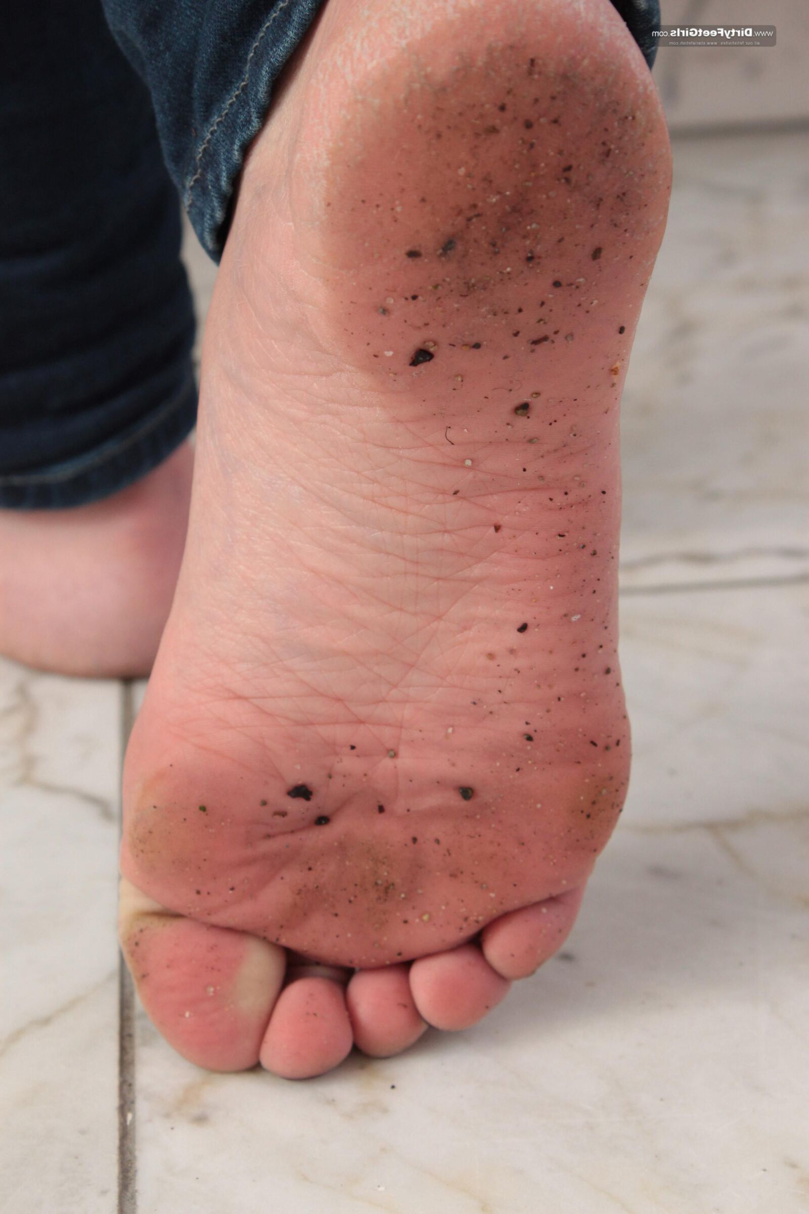 Saskia Dirty Feet Girls