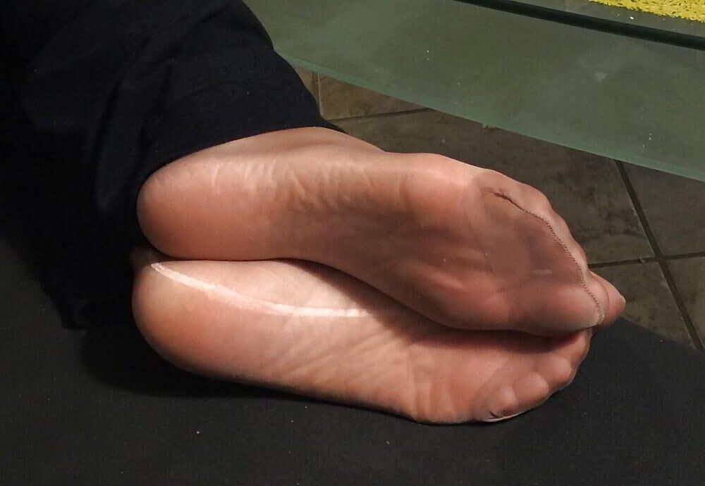Pés nylon bronzeados