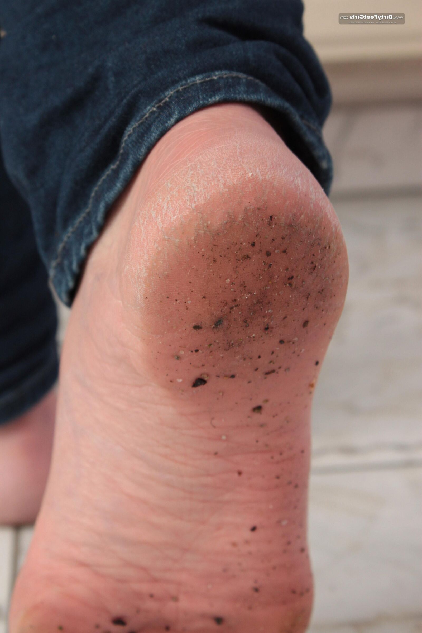 Saskia Dirty Feet Girls