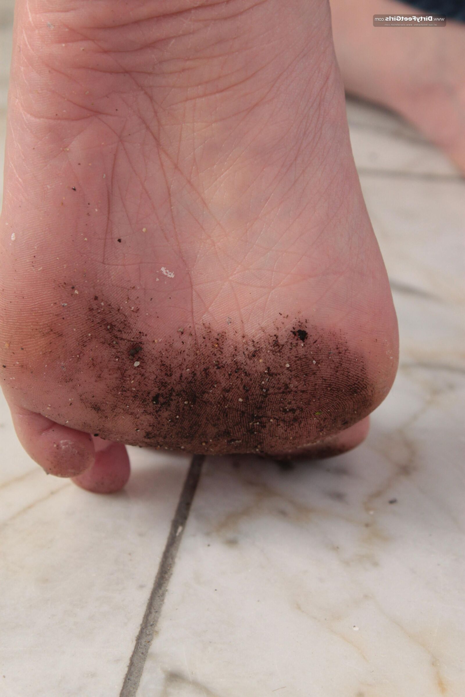 Saskia Dirty Feet Girls
