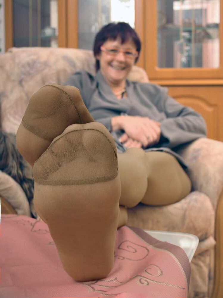 Pés nylon bronzeados